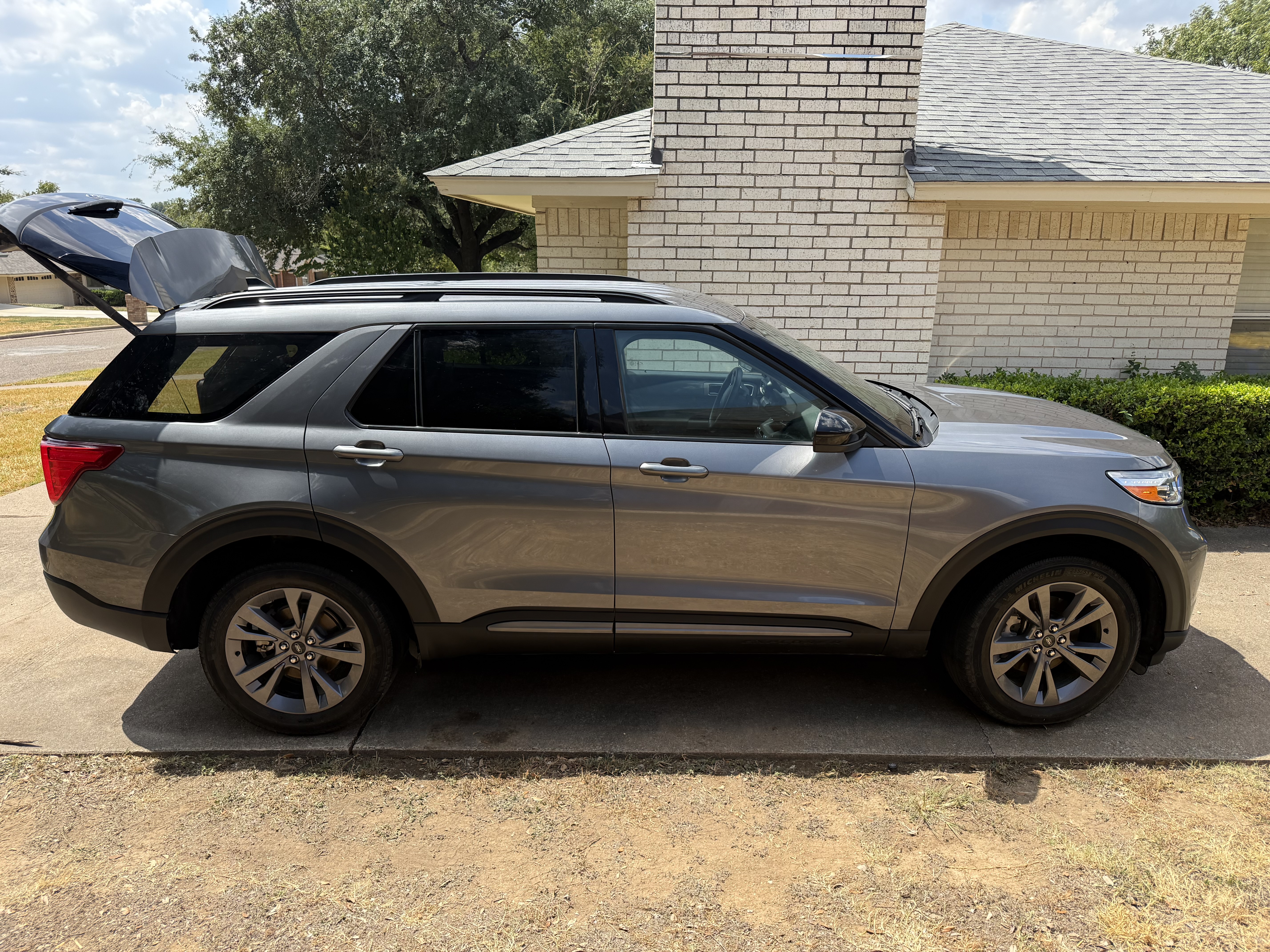 Ford Explorer — right side after detail